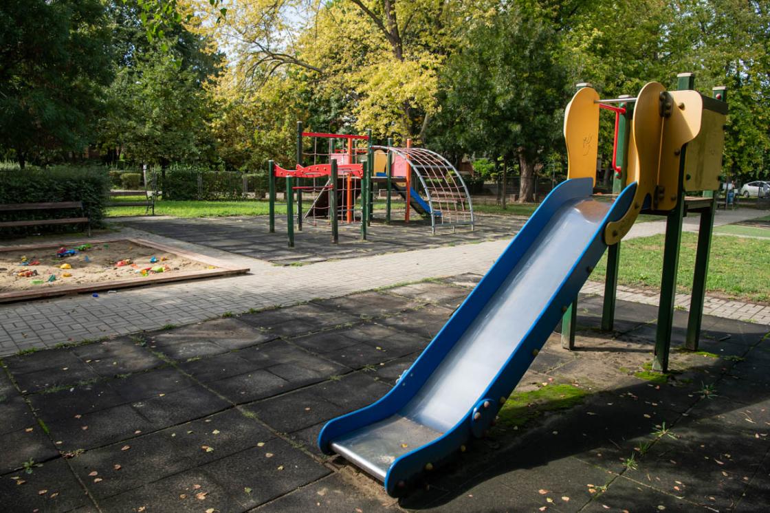 Összefogás sétány játszótér 