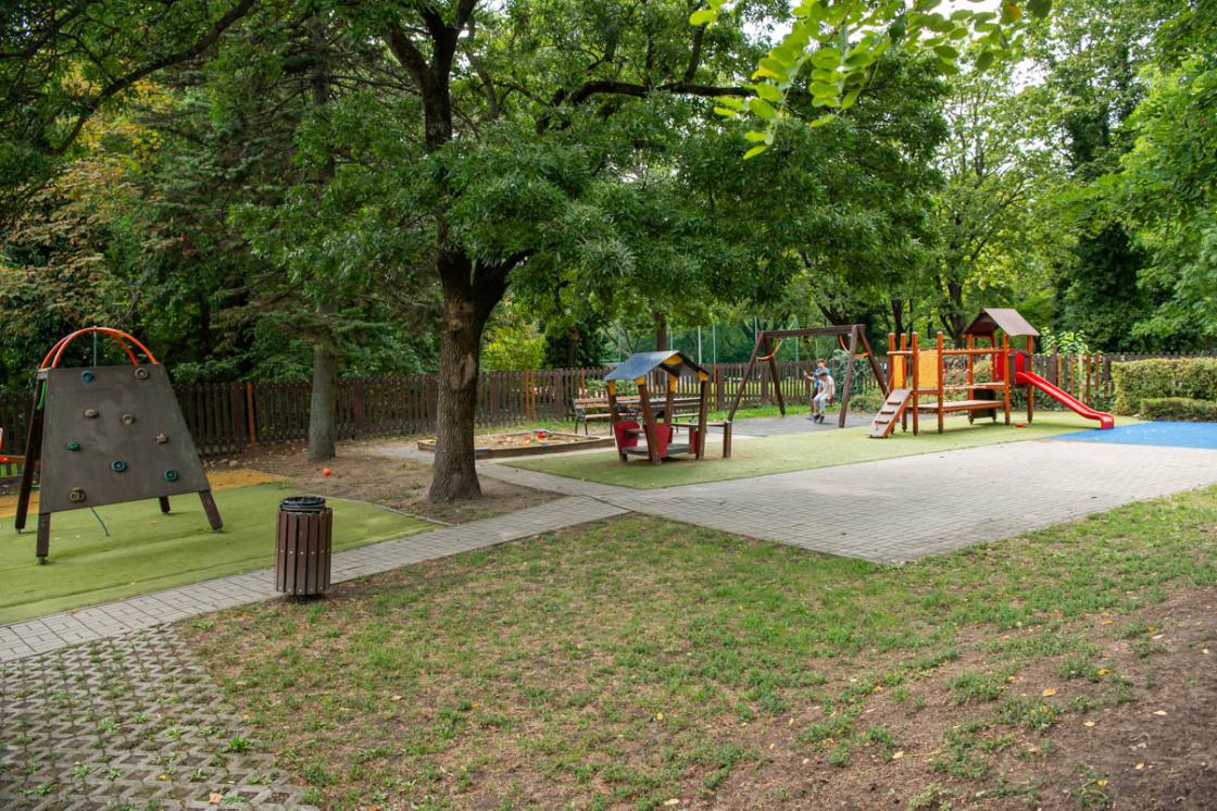 Batthyány Ilona utcai játszótér
