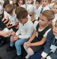 Gyerekek a Szent-Györgyi Albert Általános Iskola évnyitóján