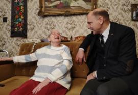 Csordás Győzőnét köszöntötték 90. születésnapja alkalmából.
