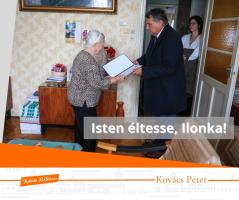 Barta Ferencnét köszöntötte Kovács Péter polgármester 90. születésnapja alkalmából