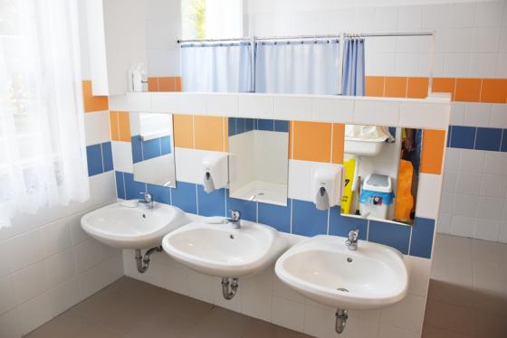 Felújított vizesblokk