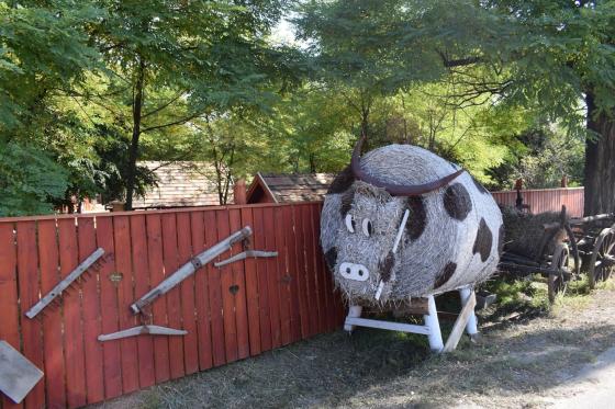 Szénaállat a Kertvárosi Tanyaudvaron