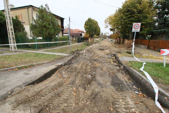 Az útépítések folytatódnak