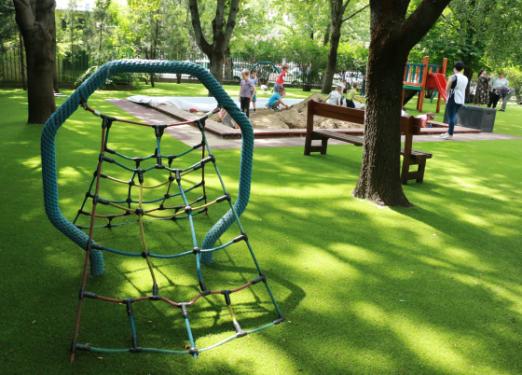 Cziráki óvoda udvar