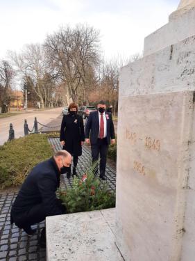 koszorú elhelyezés