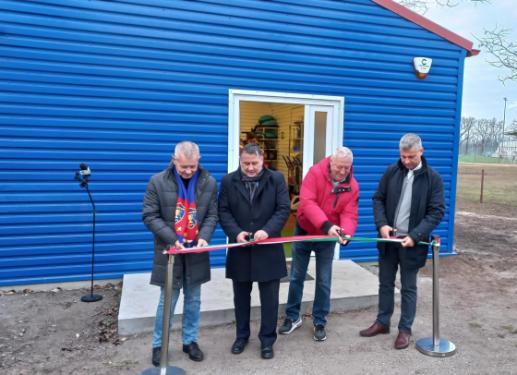 ikarus kondi átadó