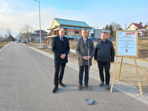 csobogo_utca_atado_1