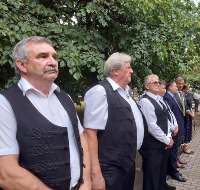 Megemlékezés a Pálfi téren