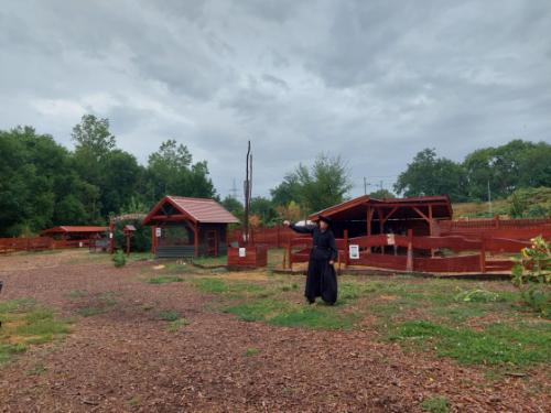 Ostor csattanástól zengett a kervárosi tanyaudvar