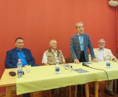 Abonyi János képviselő a Kertvárosi Helytörténeti Füzetek 56. számaként megjelenő kötetet bemutatója