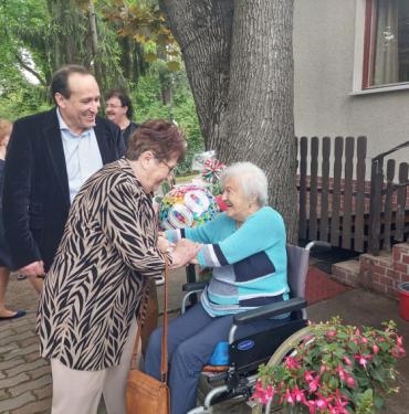 Paor Éva köszöntése 100. születésnapja alkalmából.