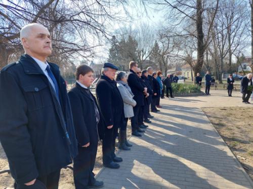 koszorúzás a Pálfi János téren