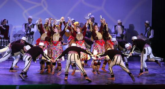 Észak-Macedónia táncegyüttesének győztes produkciója