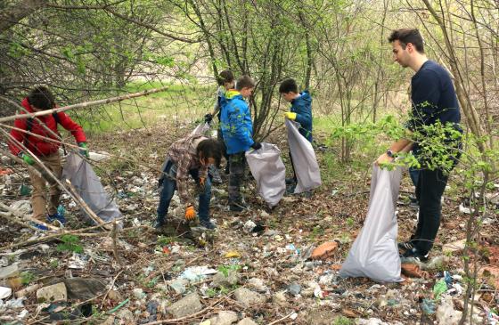 412. számú Kalazanti Szent József cserkészcsapat szemétszedési akcióban vett részt