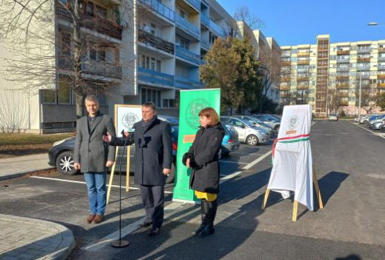 Hunyadvár, Enikő és Borotvás utca átadó