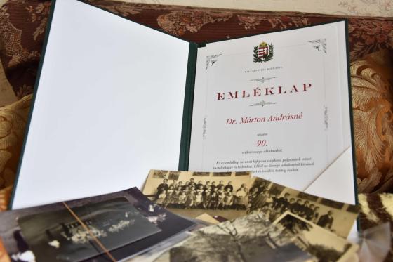 Dr. Márton Andrásné köszöntése születésnapja alkalmából.