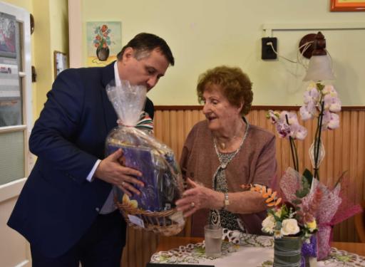 Filor Ferencné Erzsike néni köszöntése 95. születésnapja alkalmából.