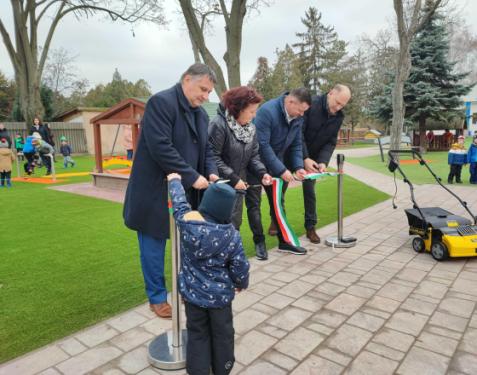 Megújult a Szentmihályi Játszókert Óvoda udvara.