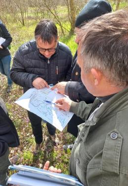 A Madártani Egyesület munkatársai is csatlakoztak a területbejáráshoz.