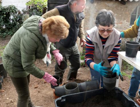 Talajélet szemináriumot tartottak a Hivatalban.