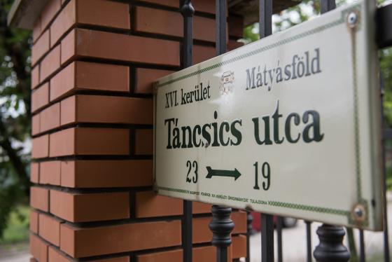 Úttábla.