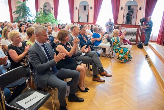 a közönség sorai