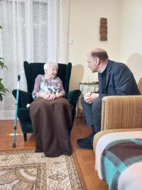 Pölhe Józsefné köszöntése 90. születésnapja alkalmából.