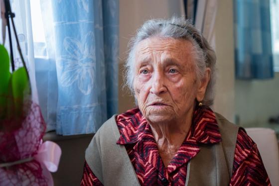 Kovács Péter polgármester köszönti Etelka nénit 95. születésnapja alkalmából.