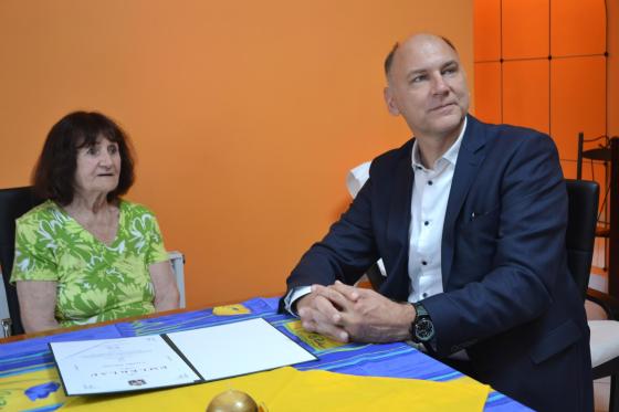 Csonka Tiborné köszöntése kilencvenedik születésnapja alkalmából