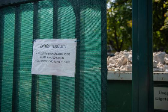 építkezés