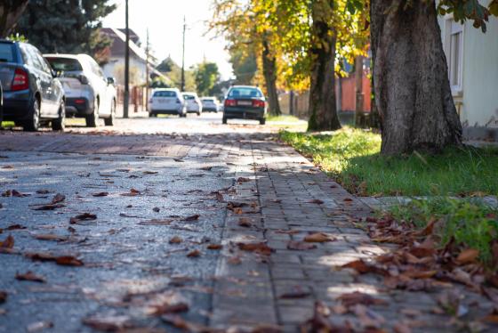 A felújított Albán utca