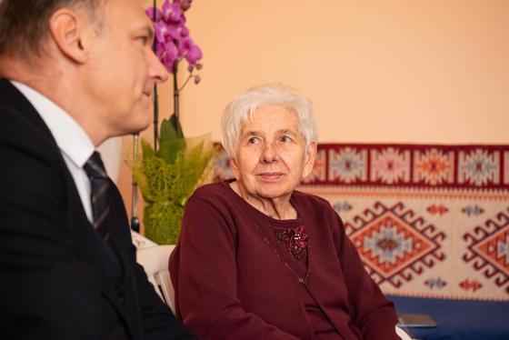 Petres Istvánné Vilma néni köszöntése kilencvenedik születésnapja alkalmából