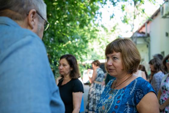 Ács Anikó alpolgármester asszony beszélget a meghívottakkal