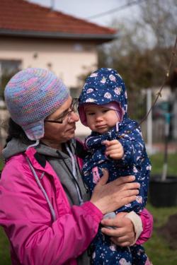 Új fákkal bővült a babaliget.