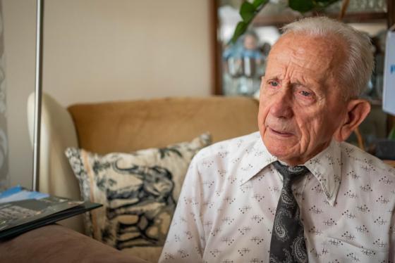 Kustán János köszöntése kilencvenedik születésnapja alkalmából