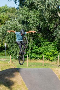 Pumpaversenyt tartottak a Hermina Bringaparkban