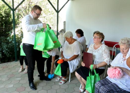 A klubtagok ünnepi műsora.