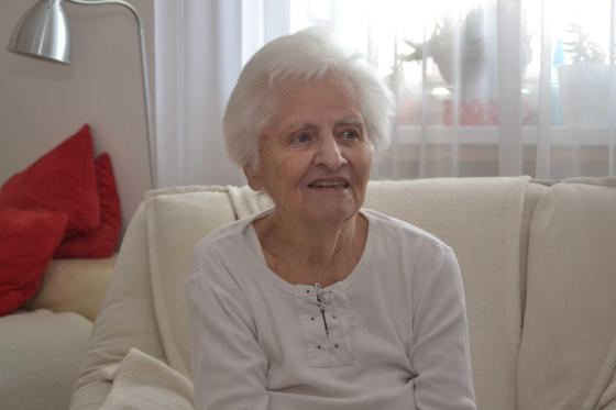 Kovács Péter polgármester köszönti Piroska nénit 95. születésnapja alkalmából.