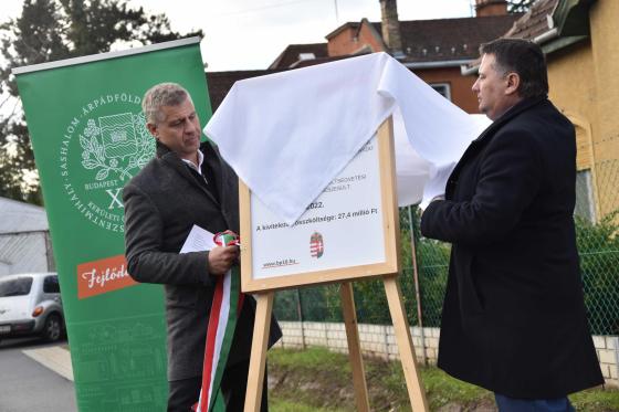 Átadtuk a Tölgyfa utcát.