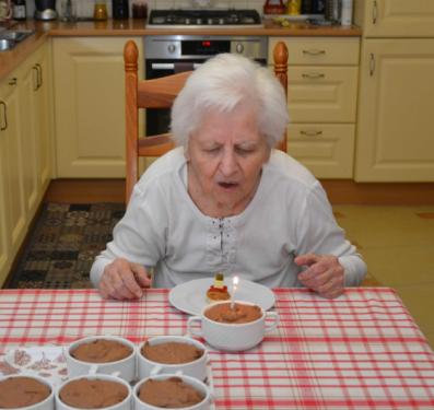 Kovács Péter polgármester köszönti Piroska nénit 95. születésnapja alkalmából.