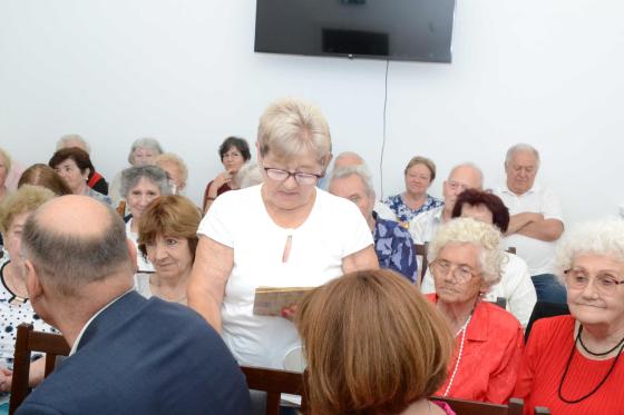Klubtagok köszöntője.