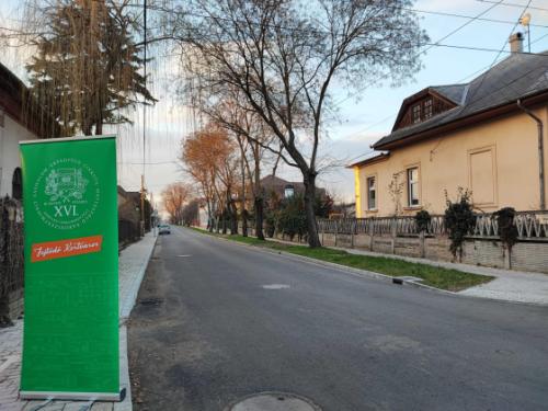 A megszépült Rózsa utcának egy szakasza.