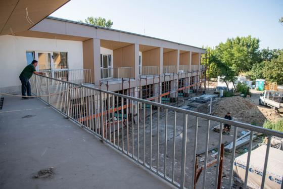 Az épület másik szárnya