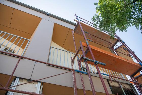 Külső burkolata az épületnek