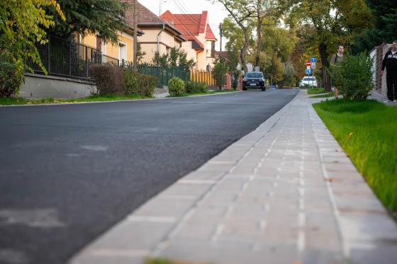 A felújított Köztársaság útja.