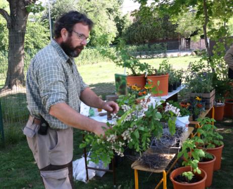 Nagypál Norbert a madarakról mesél.
