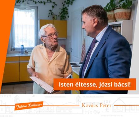 Kovács Péter polgármester és Kovács József beszélgetnek