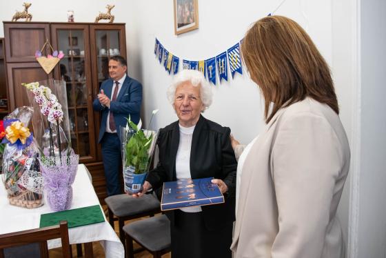 Az ünnepelt és a klubvezető