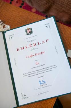 emléklap